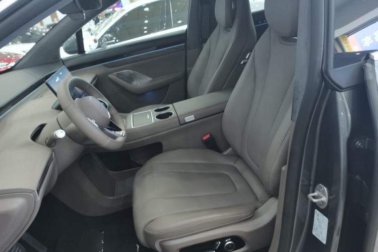 Used Hima Luxeed R7 2025 Range-Extended Version 251 km Max
