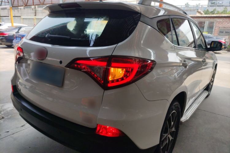 Used BYD Song 2016 GaiShi Edition 1.5TID Automatic Elite Model
