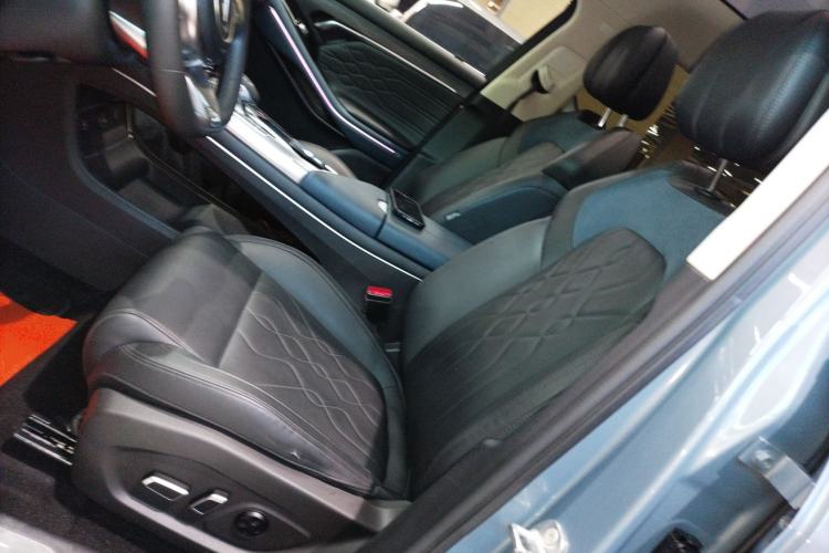 Used VOYAH FREE 2021 Four-Wheel Drive Standard Range-Extended Exclusive Luxury Package