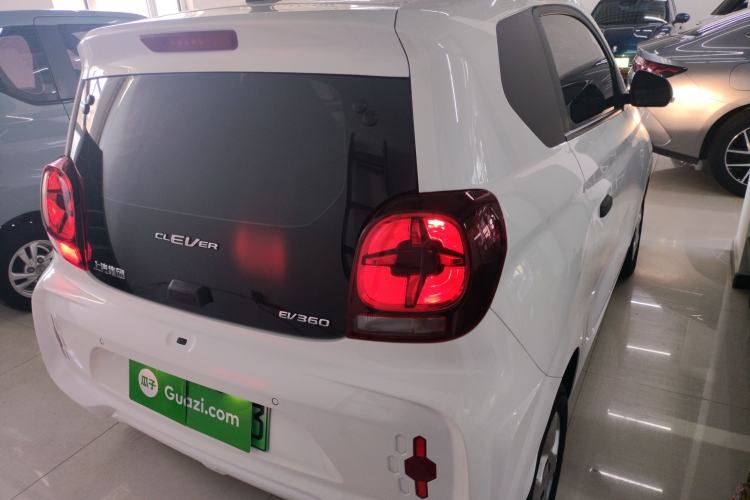 Used Roewe Clever 2021 302 km New Four-Seater Super-Efficient Version Rear Right 45 Deg