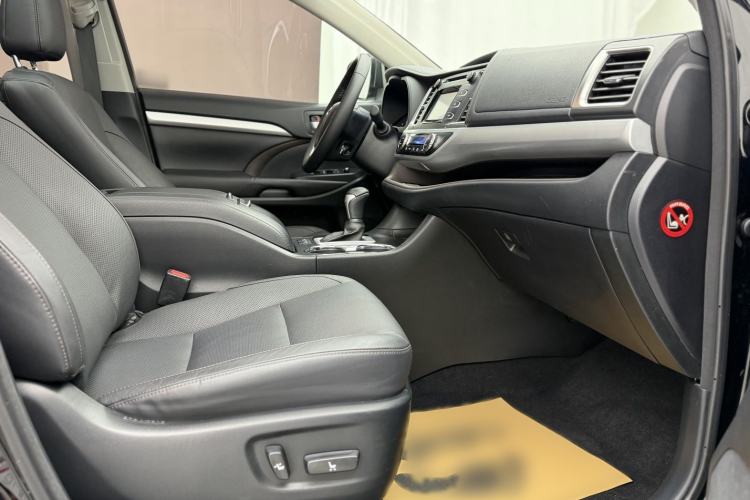 Used Toyota Highlander 2015 2.0T Four-Wheel Drive Luxury Edition 7-Seater