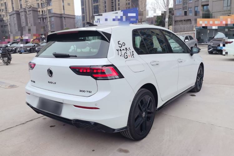 Used Volkswagen Golf 2025 300TSI R-Line
