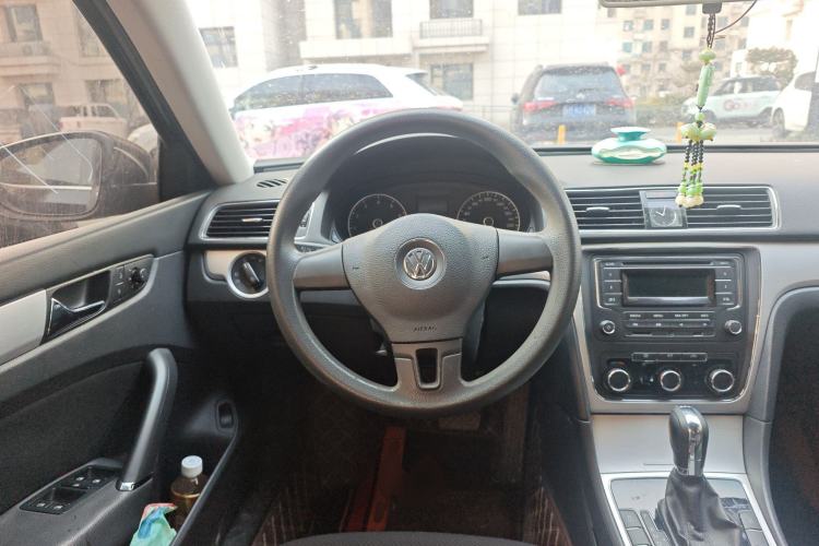 Used Volkswagen Passat 2015 1.8TSI DSG Luxury Edition
