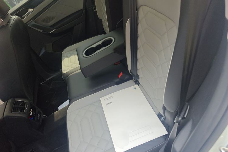 Used Volkswagen Tayron 2024 330TSI Two-Wheel Drive Luxury Plus Advanced Version Left Rear Seat