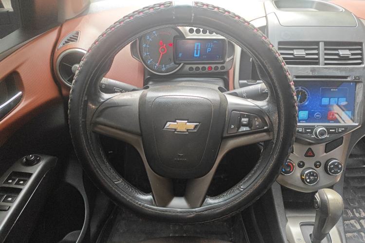 Used Chevrolet Aveo Sonic 2011 Sedan 1.6L Automatic SX