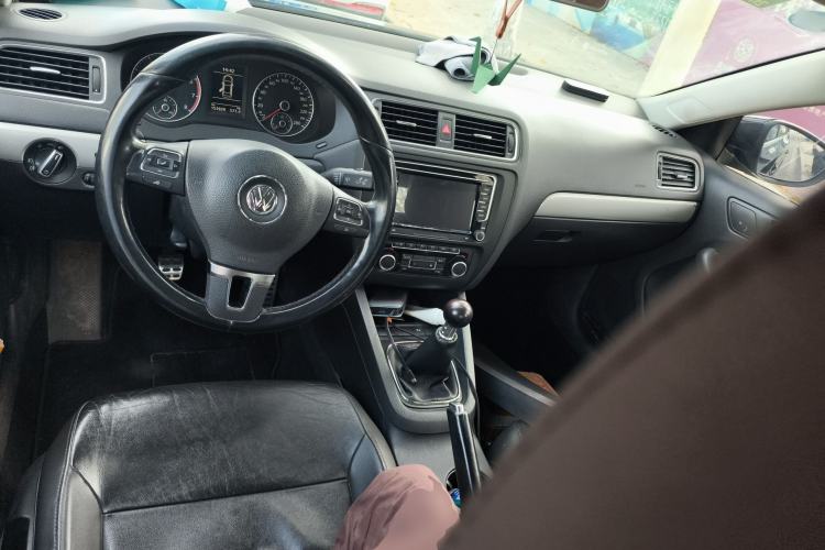 Used Volkswagen Sagitar 2014 Revised Version 1.4TSI Manual Luxury Edition
