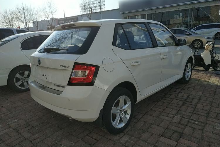 Used Skoda Fabia 2016 1.4L Automatic Car Enjoy Edition