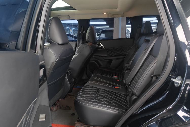 Used Mitsubishi Outlander 2023 1.5T CVT Four-Wheel Drive Prestige Edition 7 Seats