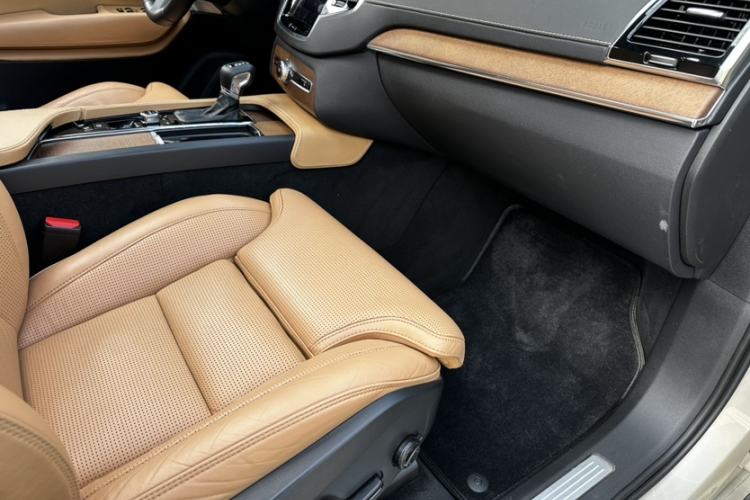 Used Volvo XC90 2015 T6 Prestige 7-Seater Left Front Seat