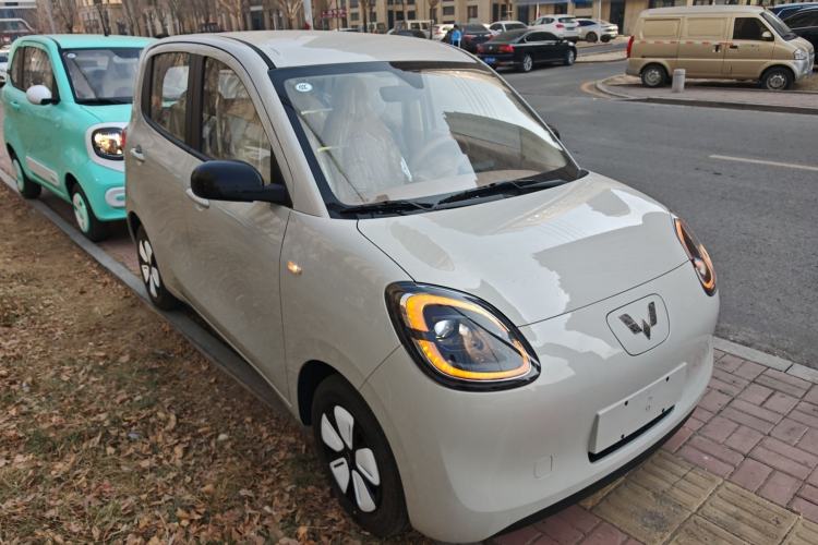 Used Wuling Hongguang MINIEV 2025 Four-Door Version Advanced Edition
