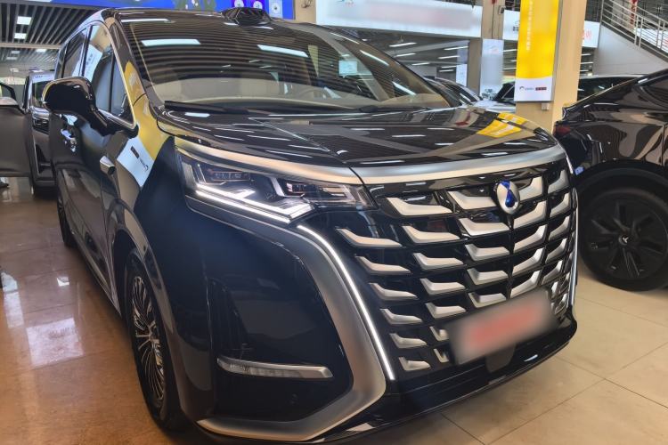 Used Denza D9 2025 DM-i Intelligent Drive 1020 Four-Wheel Drive Flagship Model