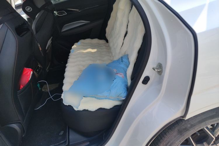 Used CHANGAN OSHAN Z6 2023 Blue Whale 1.5T DCT Smart-Led City Edition
