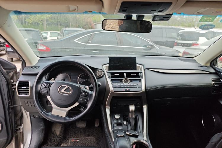 Used Lexus NX 2015 200T All-Wheel-Drive Fēngshàng Edition Center Console