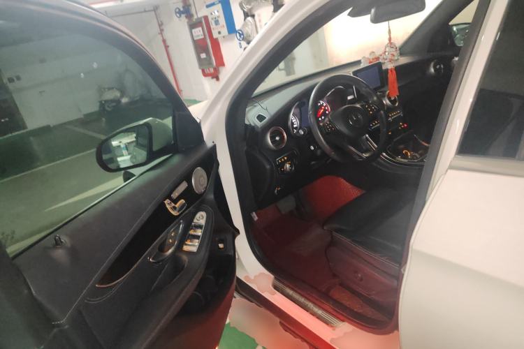 Used Mercedes-Benz GLC 2017 GLC 260 4MATIC Luxury Model
