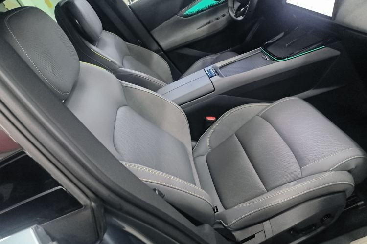 Used Lynk & Co 08 EM-P 2023 220km All-Wheel-Drive Performance Halo