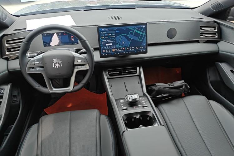 Used BYD Qin L 2025 DM-i Smart Drive 80KM Leading Model
