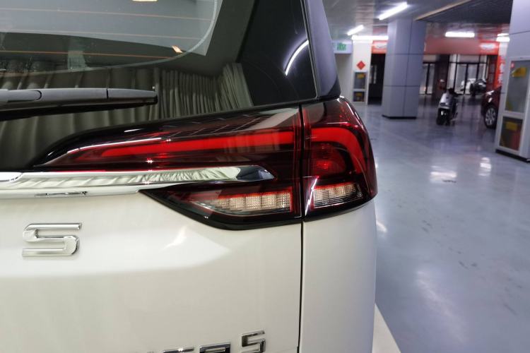 Used SAIC MAXUS Dajia 5 2022 430 km Elite Version 7-Seater
