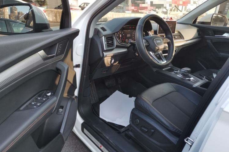 Used Audi Q5L 2018 45 TFSI Prestige Fashion Edition China V Emission Standard Driver Seat
