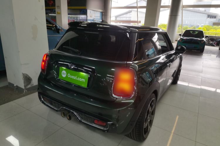 Used MINI 2018 1.5T COOPER Classic Edition Rear Right 45 Deg