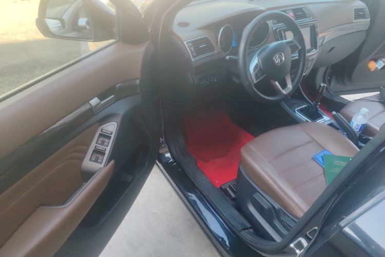 Used BAIC Weiwang S50 2016 1.5T Manual Joyful Luxury Edition Driver Seat