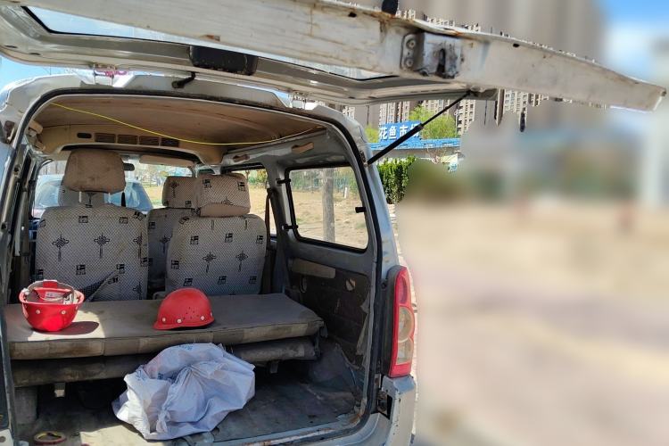 Used Wuling Rongguang 2011 1.2L Comfort Model Trunk