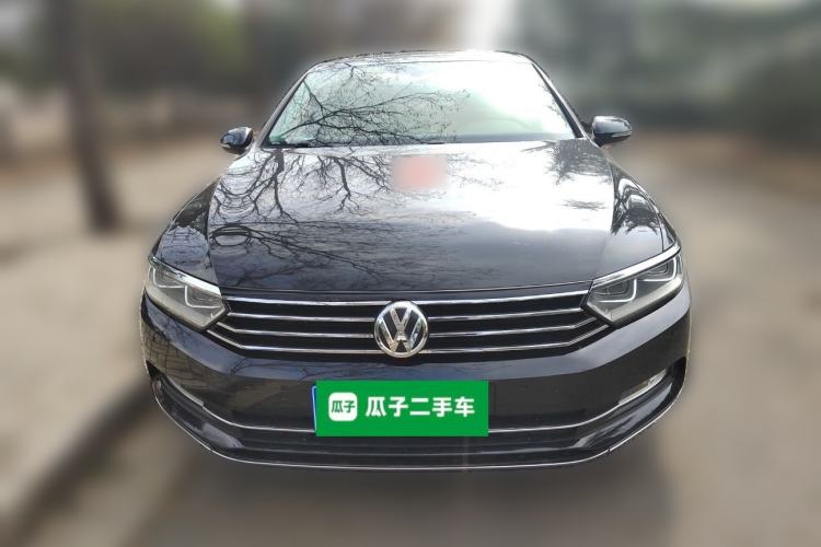 Used Volkswagen Magotan 2017 330TSI DSG Luxury Model Front