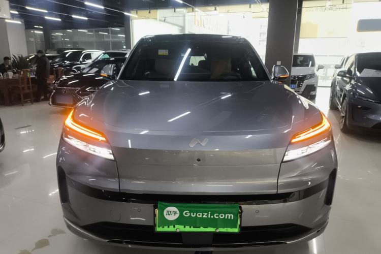 Used ONVO Luxeed L90 2025 Model—Max Six-Seater Version
