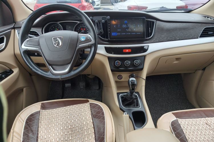 Used Baojun 730 2019 1.5L Manual Value Edition 7 Seats China VI Emission Standard