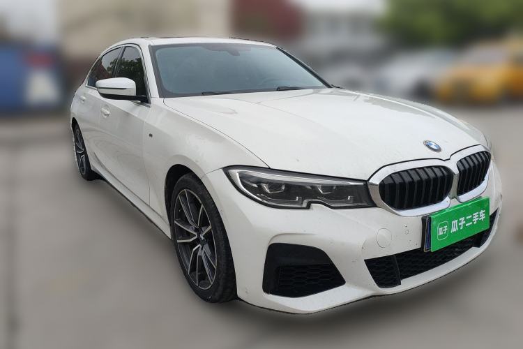 Used BMW 3 Series 2020 320Li M Sport Package Front Right 45 Deg