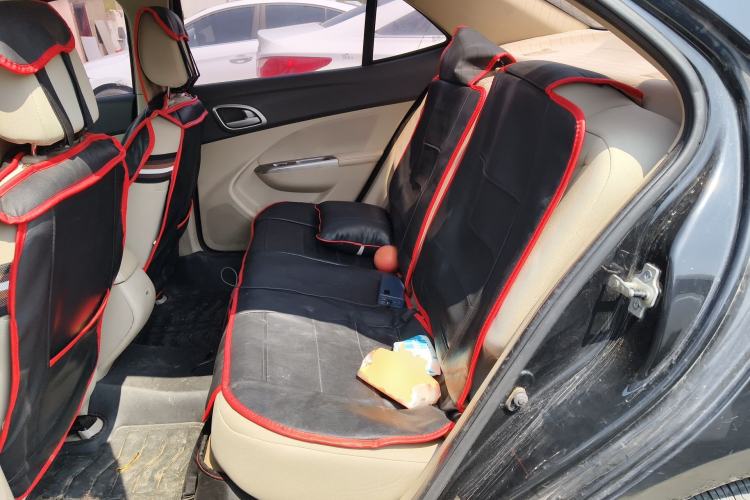 Used Baojun 630 2014 1.5L manual standard version
