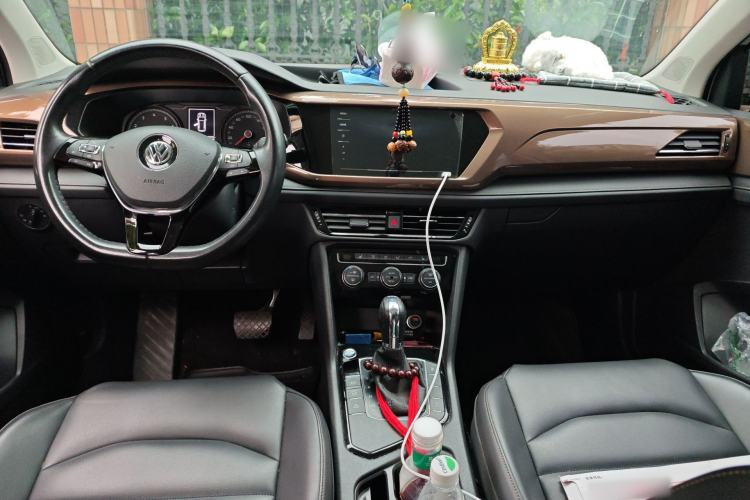 Used Volkswagen Tharu 2020 280TSI Two-Wheel Drive Luxury Edition China VI Standard
