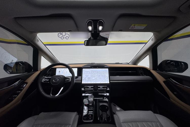 Used GAC Trumpchi M8 2024 Master Series 400T Prestige Edition Interior 1