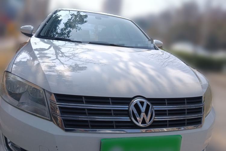 Used Volkswagen Lavida 2013 Revised Version 1.6L Automatic Luxury Edition Front