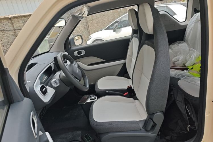 Used Geely Galaxy Panda 2025 210 km – Yuanqi Bear Left Front Seat