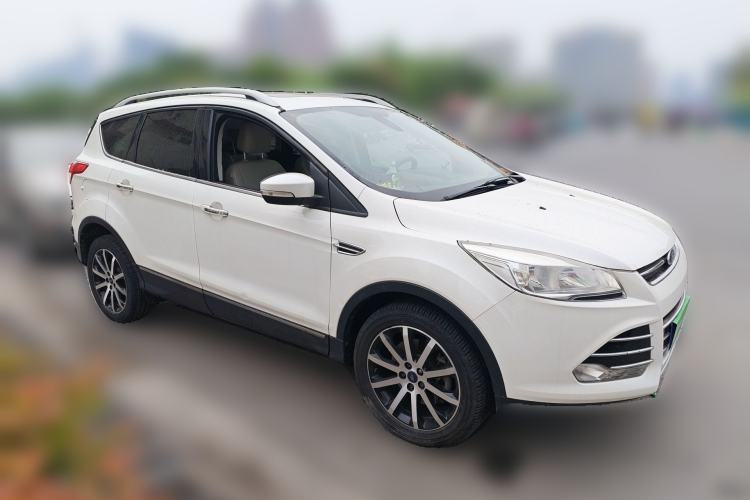 Used Ford Kuga 2013 1.6L GTDi 4x4 Elite Model Front Right 45 Deg