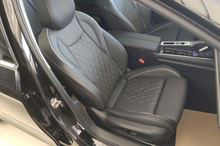 Used Volkswagen Magotan 2024 380TSI DSG Prestige Edition DaMai Package