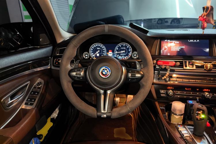 Used BMW 5 Series 2014 525Li Luxury Design Package
