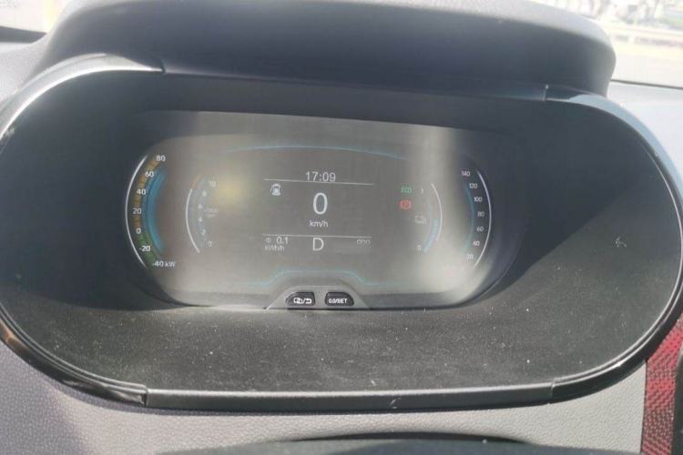 Used Chery New Energy Little Ant 2022 Sweet Pink Edition Half-Sugar Version Lithium Iron Phosphate 29.2 kWh 30 kW 301 km