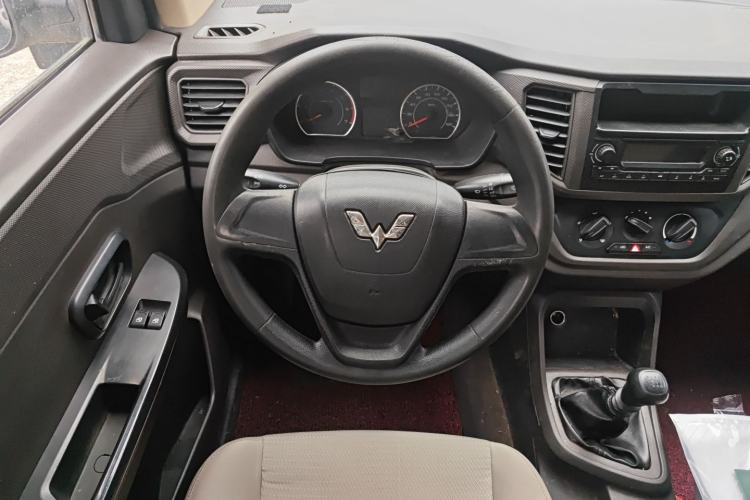 Used Wuling Hongguang V 2019 1.5L Standard Version China VI LAR Steering Wheel