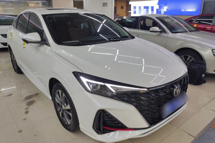 Used CHANGAN Eado 2025 PLUS 1.4T Dual-Clutch High-Energy Version Front Right 45 Deg