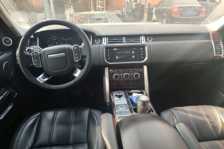 Used Land Rover Range 2016 3.0 SC V6 Vogue SE Long-Wheelbase Edition Center Console