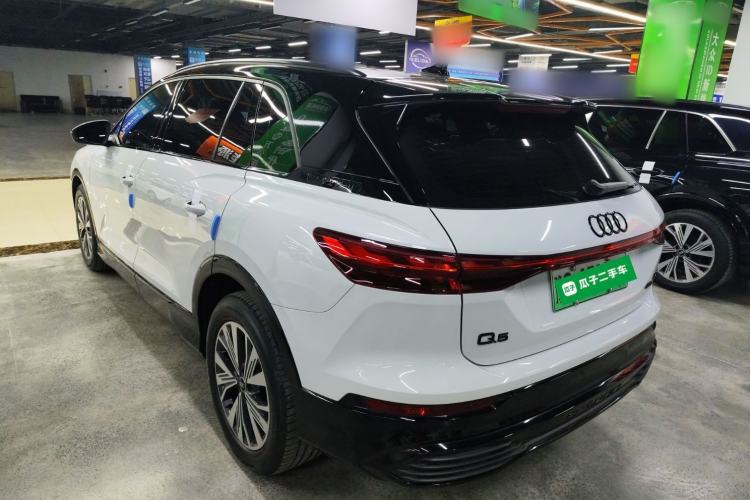 Used Audi Q5 e-tron 2023 40 e-tron Shining Edition Mecha Kit
