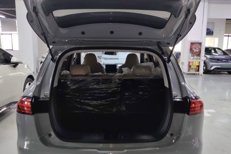 Used Wuling Bingo PLUS 2024 330 km Range Five-Seater Version
