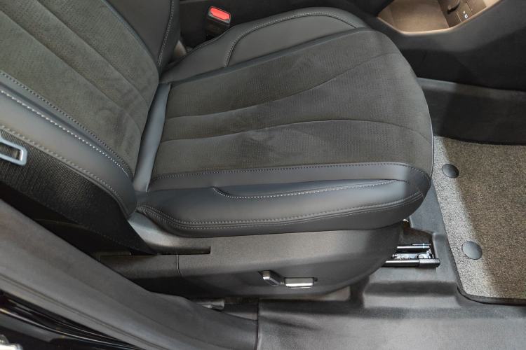 Used Geely Auto Monjaro L 2024 2.0TD High-Power Automatic Two-Wheel Drive Skyline Edition
