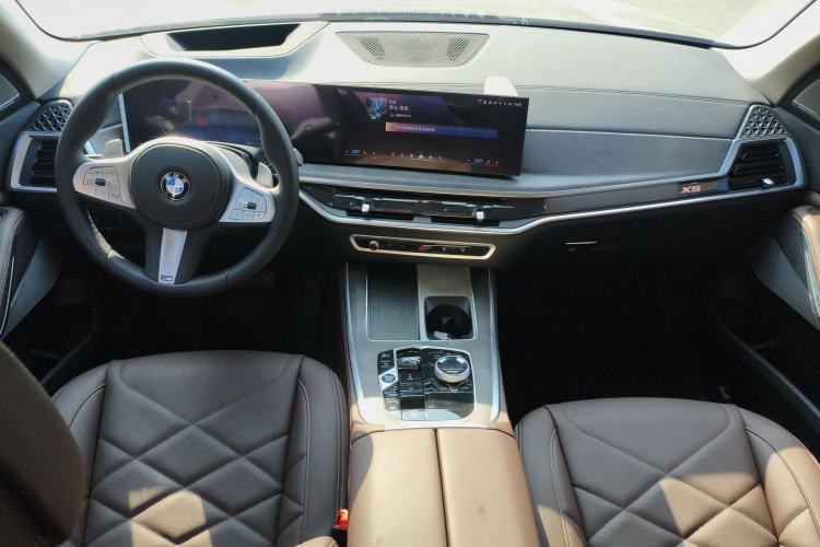 Used BMW X5 2026 Model, xDrive 30Li Prestige M Sport Night Package Center Console