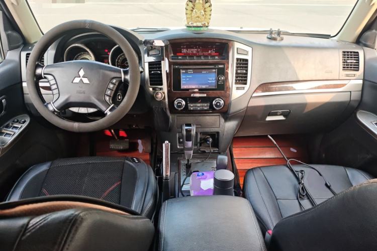 Used Mitsubishi Pajero 