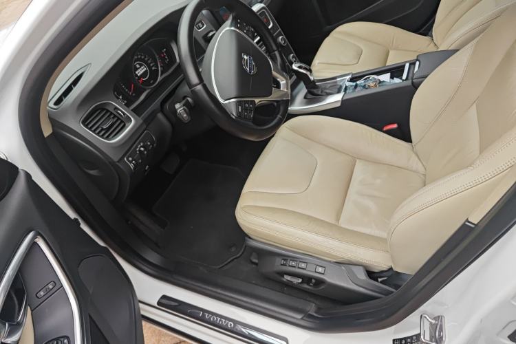 Used Volvo S60 2014 T5 Zhiyi Edition Left Front Seat