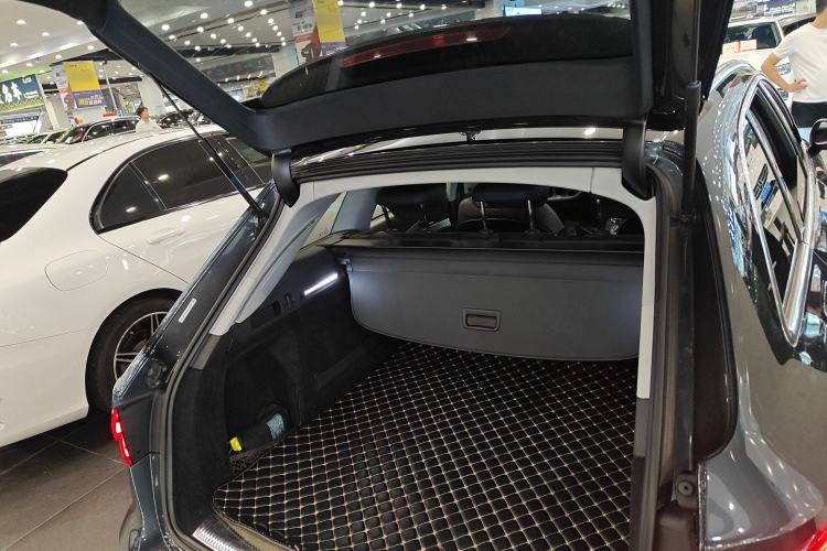 Used Audi A4 2020 Avant Avant-garde 40 TFSI Fashionable and Dynamic Model
