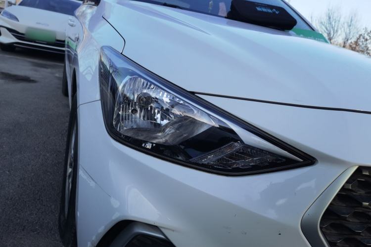 Used Hyundai Celesta 2017 1.6L Automatic Enjoyment Version GLS
