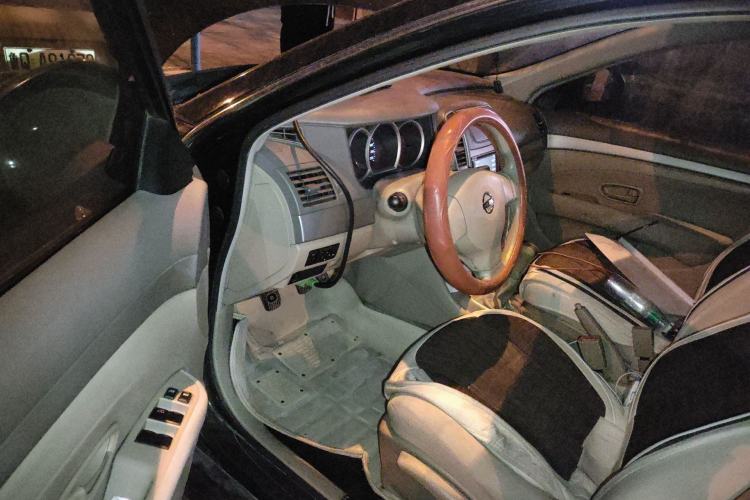 Used Nissan Sylphy 2016 Classic 1.6XE Manual Leading Edition Driver Seat